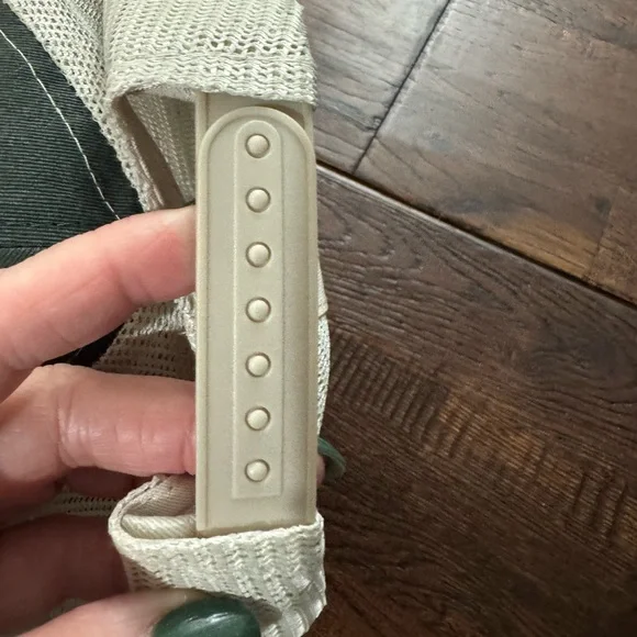 Sportsman Green and Cream Baseball Cap with Floral Embroidery - Picture 5 of 11